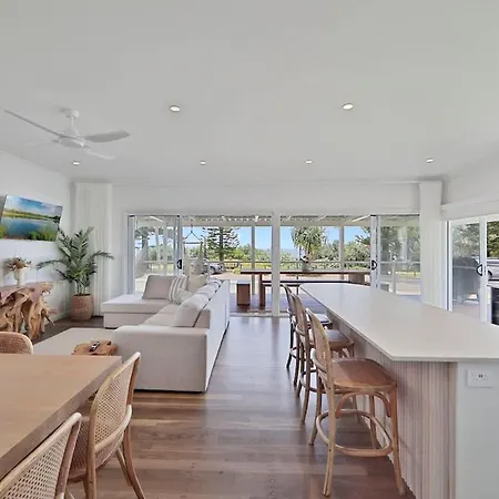 The Lookout Villa Bargara Exterior photo